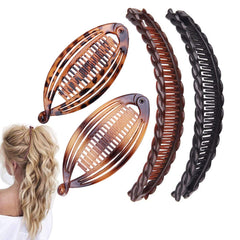 Aaiffey banana clip double comb close-up showing secure hold for thick curls