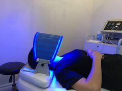 AAOCARE Hydraskincare stand included for stable home use and easy setup.