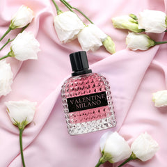 A CENTER Milano pink gift box packaging highlights elegant gifting appeal.