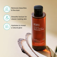 ACWELL Licorice Toner aplicada sobre la piel, sensación refrescante.