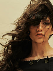 AG Care TOUSLED TEXTURE piecey texture creates movable volume for versatile styles.