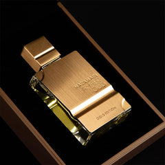 Base notes of wood, vanilla, and musk in Amber Oud Gold Edition