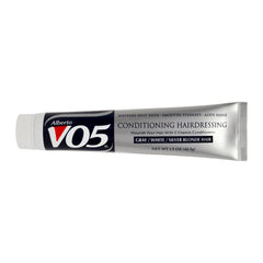 Acondicionador Alberto VO5, vertido de botella, suaviza cabello gris y aporta brillo saludable.