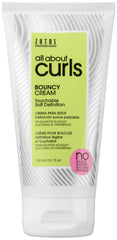 ALL ABOUT CURLS Bouncy Cream ofrece definición suave para rizos, reduciendo el frizz