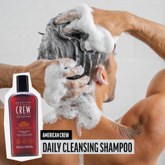 Champú American Crew: fragancia cítrica menta realza la experiencia de lavado.