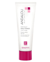 Andalou Naturals botella Daily Shade Sensitive Rose Stem Cells lista para cuidado facial diario.