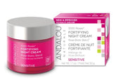 La crema Fortifying Night de Andalou Naturals en botella elegante para hidratación nocturna.