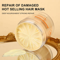 Aomimegel Hair Mask apply to damp hair demonstrates easy, even distribution