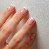 AROVFAM uñas francesas blancas, corte corto y cuadrado, para uso diario.