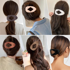 Atoden clip cabello con forma oval y acabado mate, adecuado para uso diario en todo tipo de pelo.