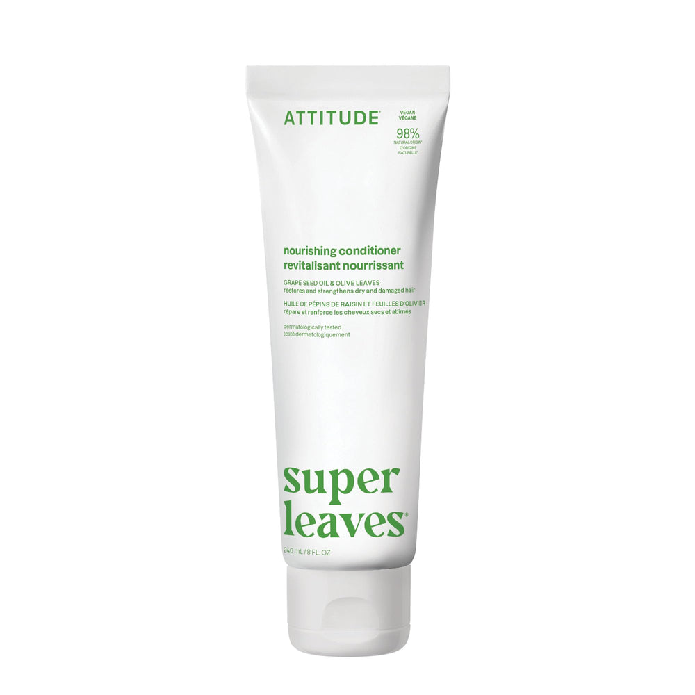 Acondicionador ATTITUDE en botella, suaviza cabello seco y dañado.