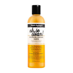 Aunt Jackie's Oh So Clean shampoo bottle pour supports quick daily cleansing.