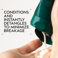 Aplicación en cabello húmedo facilita peinado y control del enredo.