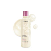 Aveda Cerezo-Almendra Champú botella: limpieza suave para cabello normal a seco.