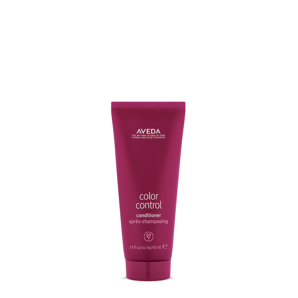 Aveda Color Control Acondicionador en botella protege el color y aporta brillo.