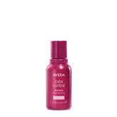 Aveda Color Control Rich Shampoo protege el color en cabello teñido.