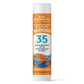 Badger Mineral Kids Protector Solar Barra en empaque práctico para viajes.