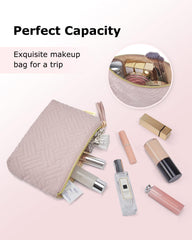 BAGSMART organization pocket helps separate cosmetics and small tech items.