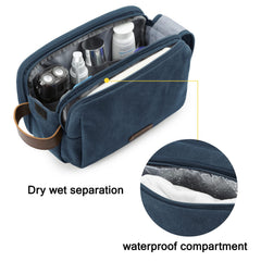 BAGSMART toiletry bag features two-sided zipper pockets for easy access