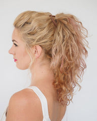 Clip banana con dientes interiores para sujetar el cabello sin dañarlo.