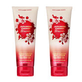 Bath & Body Works Crema Cuerpo Japón Cerezo: botella con hidratación suave y fragancia floral.