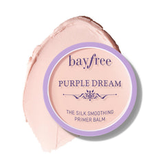 bayfree Silk Smoothing Primer Balm aplicado con dedo para suavizar la piel