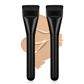 BeautyFactor flat foundation brush close-up with ultra-thin bristles for smooth coverage
