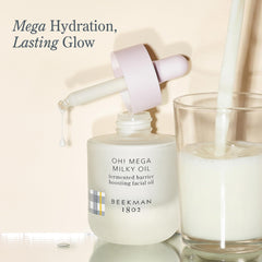 Close-up of the dropper with the serum, highlighting a lightweight formula for daily use.