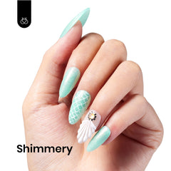 Beetles Gel Polish efecto sirena turquesa para acabado deslumbrante.