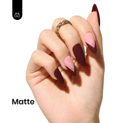 Beetles Merlot Gel Esmalte, diseño en la uña para un look sofisticado.