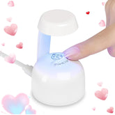 Beetles Mini Luz UV para uñas gel en acción, curado rápido y uniforme.