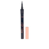 Benefit Roller Liner: aplicación precisa para un delineado mate de larga duración.