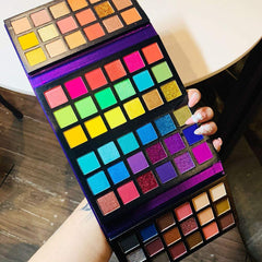 BestLand paleta cuatro en uno con 18 sombras para estilos naturales o dramáticos.