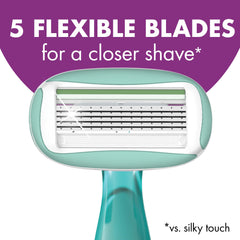 Moisture strips with aloe on BIC Soleil 5 Sensitive for gentle glide.