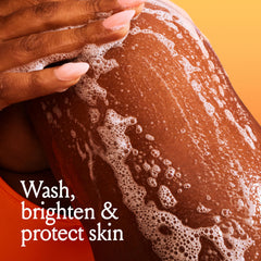 Billie Glow espuma nutritiva que suaviza la piel durante la ducha.