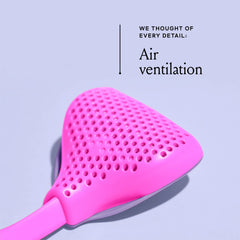 Billie travel case ventilation system keeps blades dry between uses.