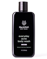 Black Wolf botella-vertido: muestra la acción de vertido para limpieza profunda.