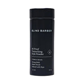 Blind Barber 80 Proof Powder sobre la botella para volumen ligero y acabado mate