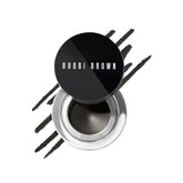 Bobbi Brown Long-Wear Gel Eyeliner Caviar Ink closeup application for precise lining