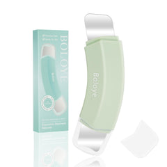 Boloye blackhead remover dual-head in action cleansing pores around the nose.