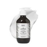 BondiBoost HG conditioner bottle front shows the hydrating formula for daily use.