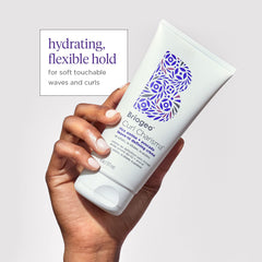 Briogeo Curl Charisma: textura de rizos al detalle para una apariencia suave.