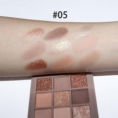 CAKAILA Palette warm and cool shades for easy day-to-night transitions.