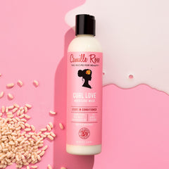 Textura cremosa de Curl Love Moisture Milk, listo para pegarse a las hebras sin apelmazar.