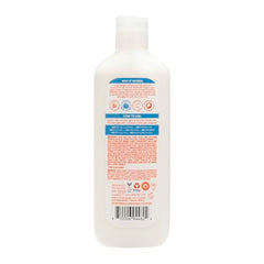 Cantu Acondicionador sin peso en cabello seco, aporta suavidad y reduce frizz.