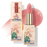 Catkin bálsamo labial pintado-brillo para un color suave con destellos.