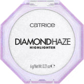 Catrice Diamond Haze Highlighter brillos 3D para un rostro luminoso.