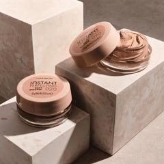 Catrice Instant Perfecting Mousse compact with vegan cruelty-free branding.