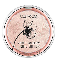 Catrice Más Que Brillo iluminador con brillo dorado para un look cálido.