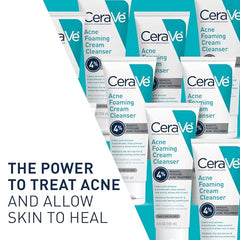 CeraVe Acne Foaming Cream Cleanser, textura cremosa que se transforma en espuma para limpieza suave.
